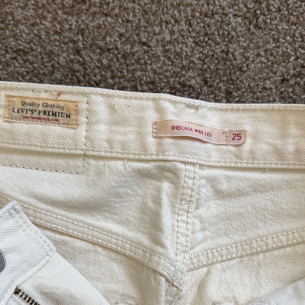 Levi’s Ribcage Wide Leg Jeans - Picture 2 of 3